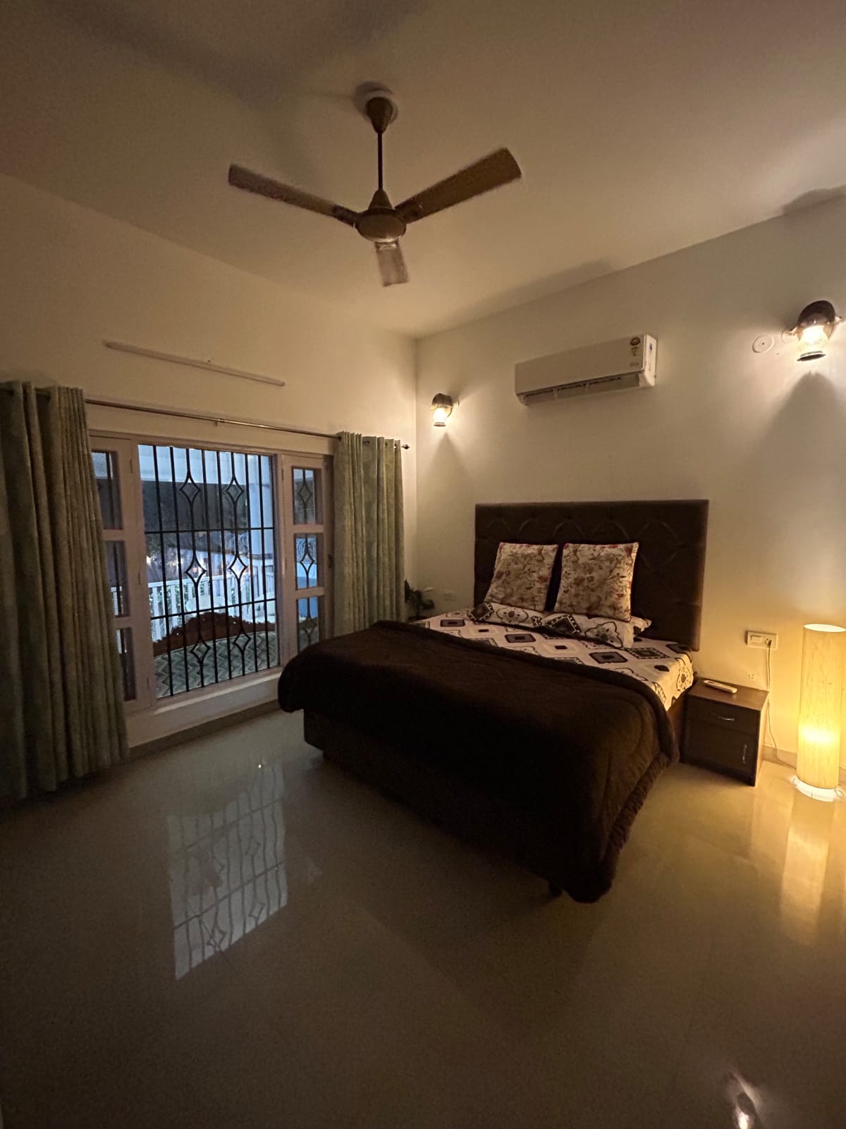 Spacious guest bedroom
